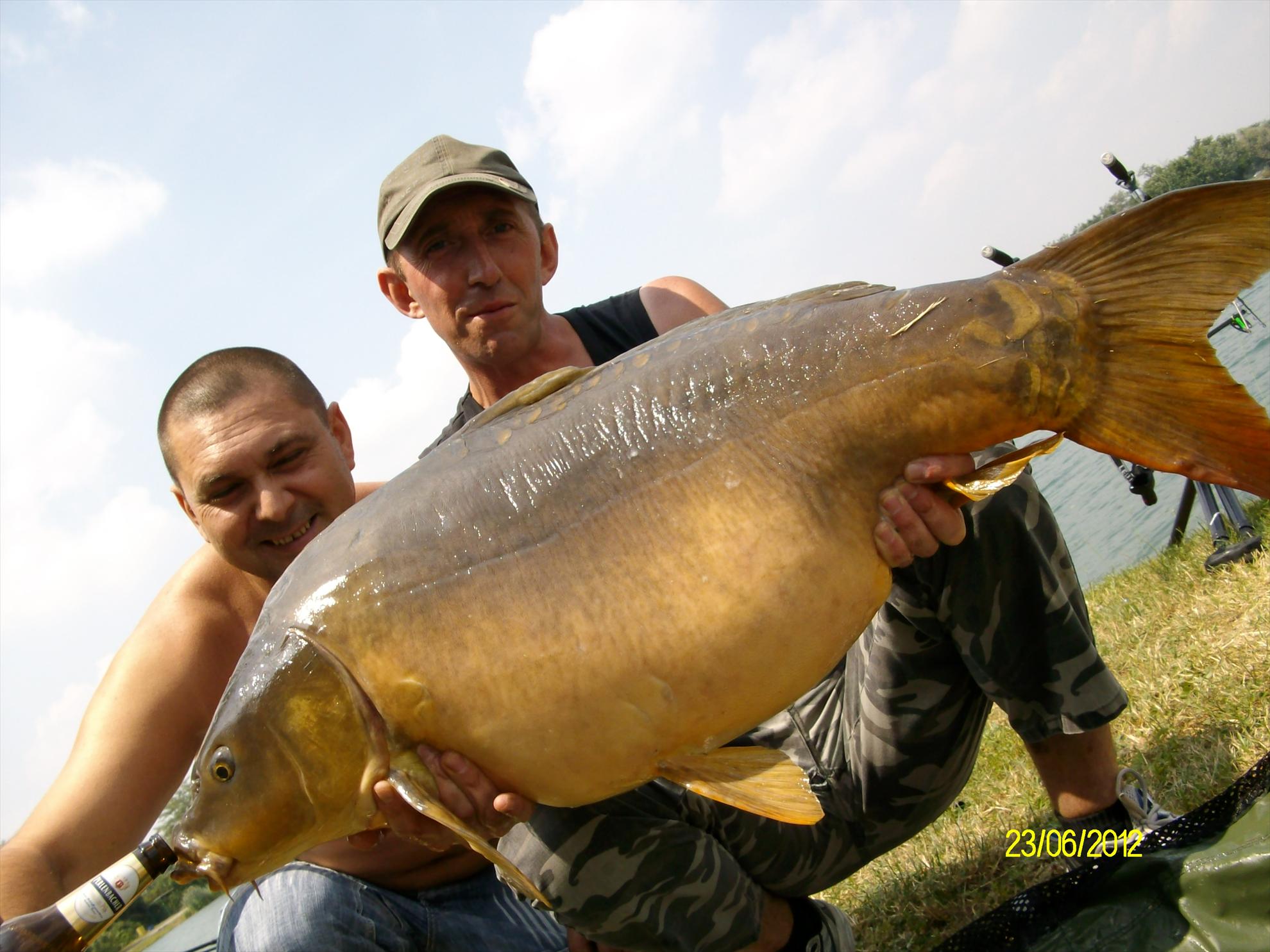 florian tanasa  Partide de pescuit cu prietenii. - alim0633.JPG